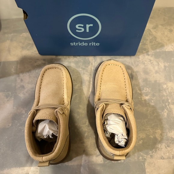 Stride Rite toddler boys shoes - Picture 2 of 5